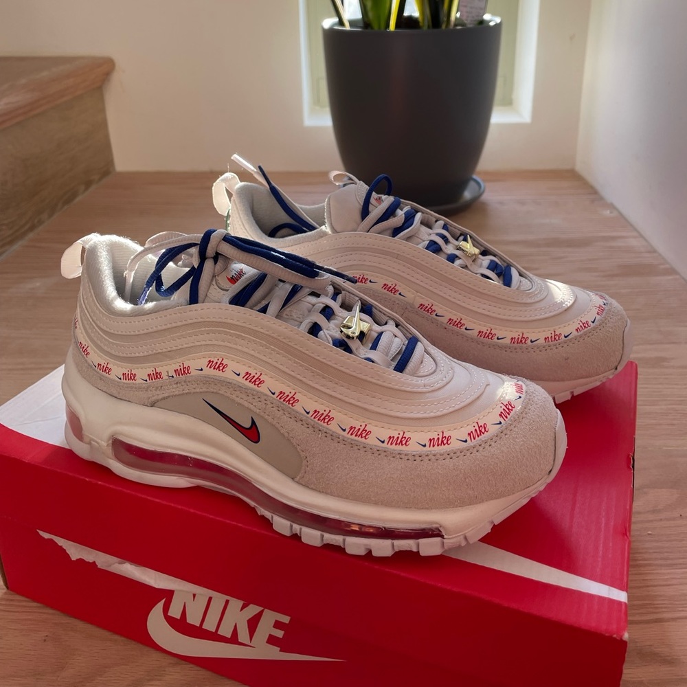 Nike Women Air Max 97 SE 6.5